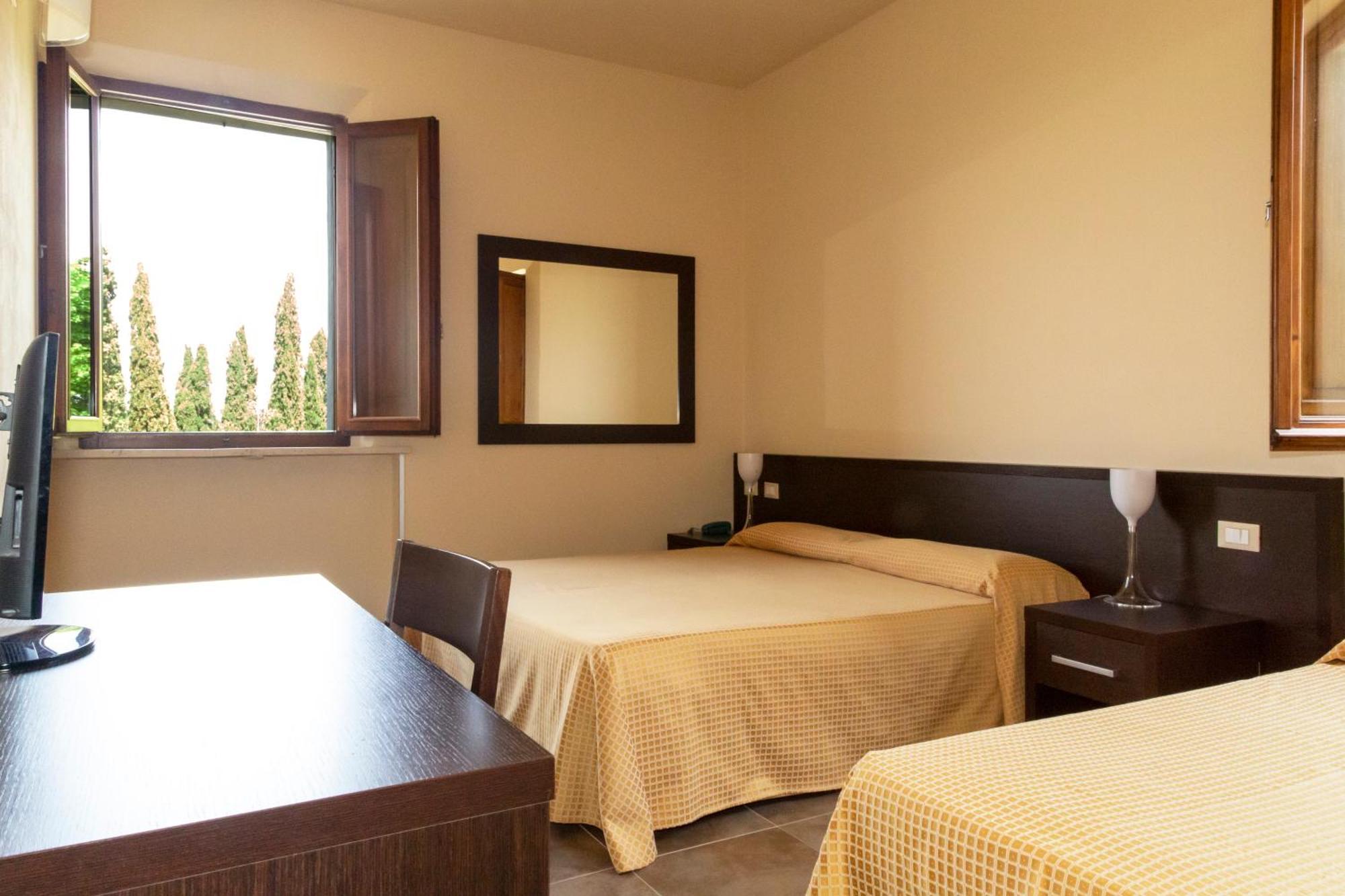 Villa Montarioso Σιένα Δωμάτιο φωτογραφία